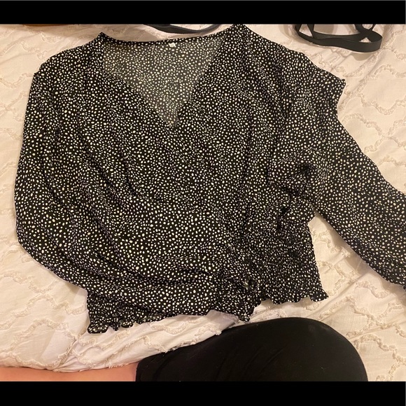 COPY - Cropped Polka Dot Top - Picture 2 of 2